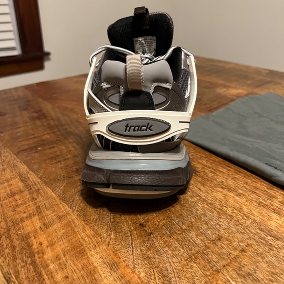 Balenciaga track main image 7